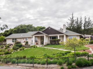 8691 Woodland Heights Ct, Salinas, CA 93907-1466