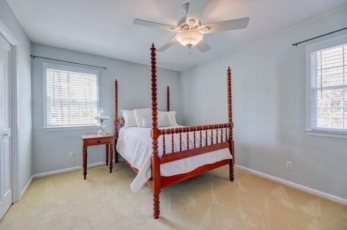 7000 Hunters Br Dr, Atlanta GA  30328-1718 exterior