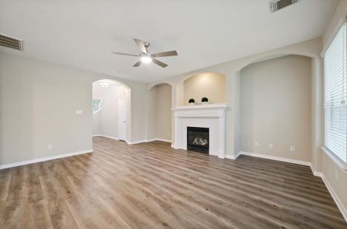 130 Burberry Cir, Conroe TX  77384-5064 exterior