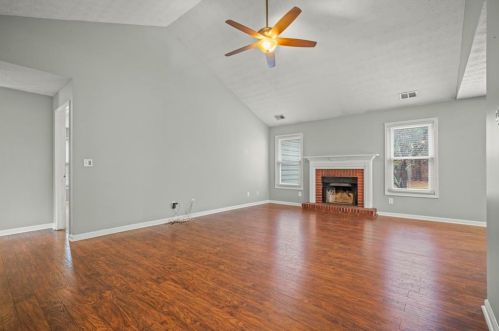 3940 Piper Glen Dr, Buford GA  30519-3985 exterior