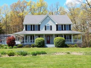 260 Eakle Rd, Staunton, VA 24401-7027