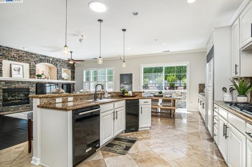 5966 Laurel Creek Dr, Pleasanton, CA 94588-4644
