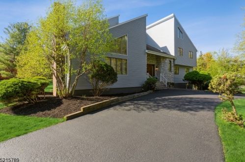 1121 Cooper Rd, Scotch Plains, NJ 07076-2805