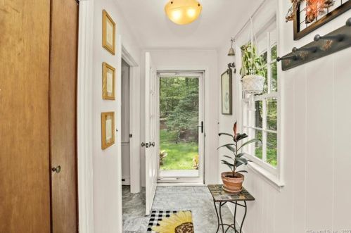 5 Dogwood Ln, Wilton, CT 06897-4610