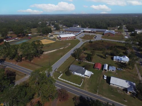 503 Cw Collins St, Screven, GA 31560-8639