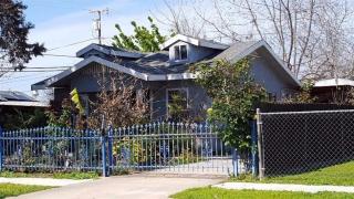 384 Fir Ave, Fresno, CA 93650-1318