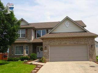 3414 Grass Lake Dr, Joliet, IL 60435-8797