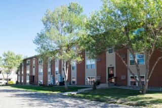 3100 14th St, Minot ND  58701-7272 exterior