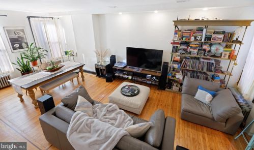 1325 Berks St, Philadelphia PA 19131-3215 exterior