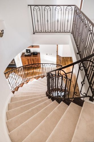 225 Elm St, Denver CO  80246-1132 exterior