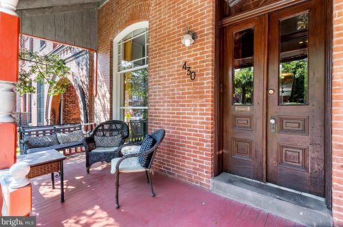 430 42 St, Philadelphia PA 19104-0044 exterior