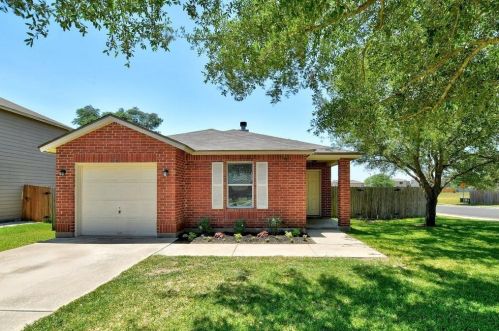 440 Tower Dr, Uhland, TX 78640-5564