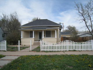 1319 8th St, Greeley, CO 80631-3217