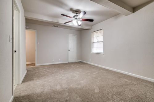 1612 Warren Ln, Fort Worth TX  76112-5723 exterior