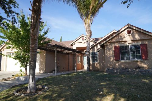 330 Somerset Ave, Los Banos, CA 93635-3090