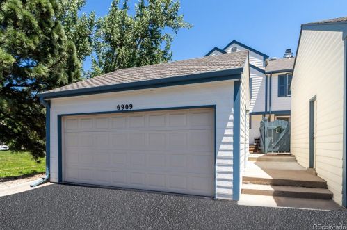 6909 Briarwood Dr, Englewood CO 80112-1160 exterior