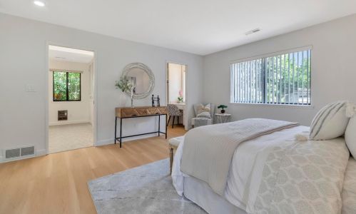 1888 Farndon Ave, Los Altos CA 94024-6948 exterior