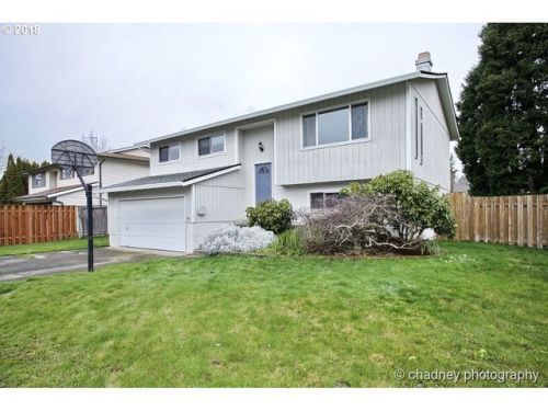 945 22nd Ct, Damascus, OR 97030