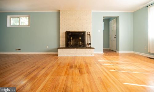 402 Burnt Mills Ave, Silver Spring, MD 20901-4405