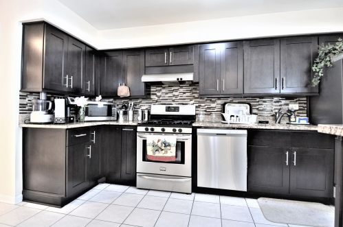 7769 Nordica Ave, Niles IL  60714-3311 exterior