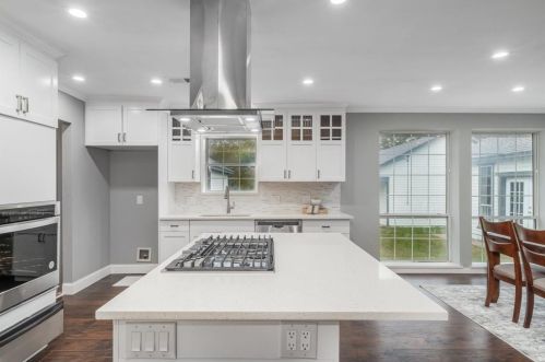 3909 Trail Lake Dr, Fort Worth TX  76109-3523 exterior