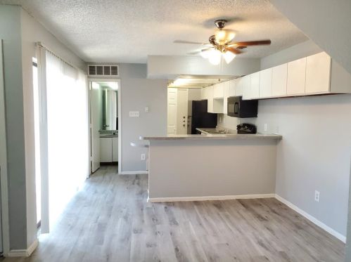 620 Union Bower Rd, Irving TX  75061-7589 exterior