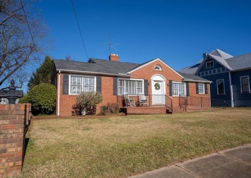 161 Howell St, Hartwell, GA 30643-1196