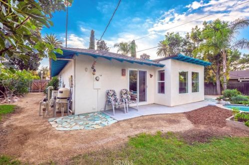 3975 Beechwood Pl, Riverside CA  92506-1160 exterior