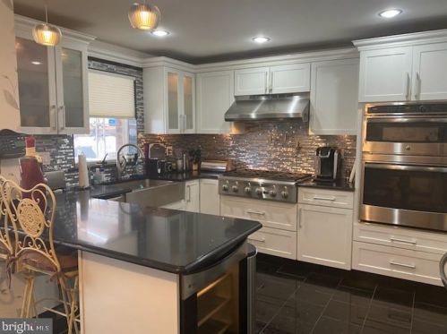 3221 17th St, Philadelphia, PA 19140-4912