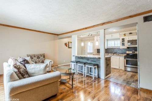 236 Northridge Ave, Lemont, IL 60440-2359