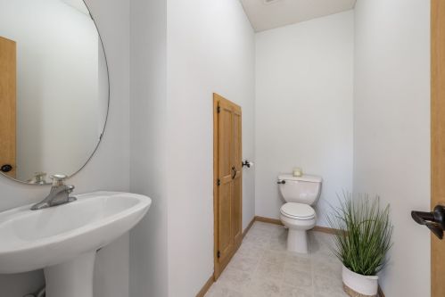 1203 Dupont Ln, Minneapolis MN  55444-2710 exterior
