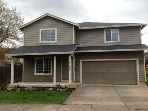 1067 Grv St, Lebanon OR  97355-4121 exterior