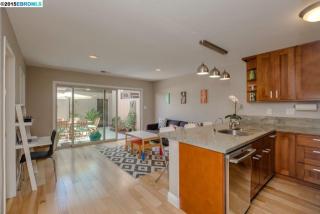 1088 Melrose Ave, Alameda, CA 94502-7015