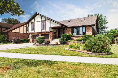 1140 White Fence Ln, Addison, IL 60101-1148