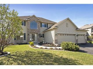 2057 Starlight Dr, Minnetrista, MN 55387