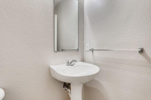 5704 Mountain Bluff Dr, Fort Worth TX  76179-7219 exterior