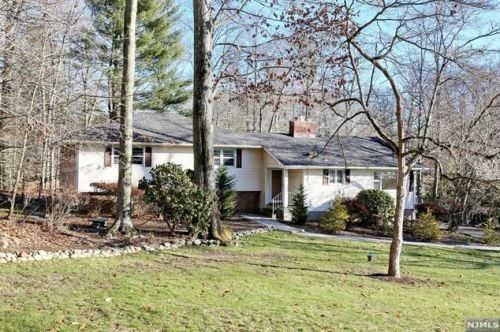 47 Rolling Ridge Rd, Upper Saddle River, NJ 07458-1767