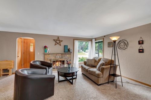 1202 Hoyt Ave, Saint Paul MN  55106-1131 exterior