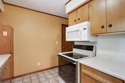 656 17th Ave, Saint Paul MN  55112-6523 exterior