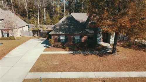 1136 Avenue Saint Germain, Covington LA  70433-6433 exterior