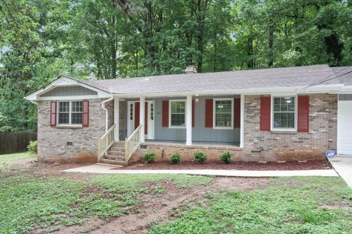 4561 Bobs Ct, Stone Mountain, GA 30083-5101