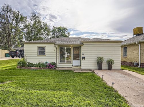 4745 Logan St, Englewood, CO 80113-6841
