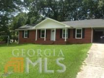 2505 Ashworth Lake Rd, Lithonia, GA 30078-3205