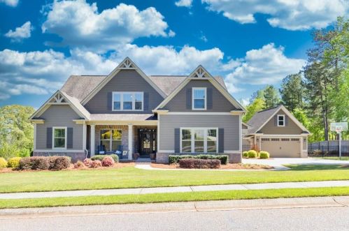 1390 Lakeridge Ct, Jefferson, GA 30549-7322