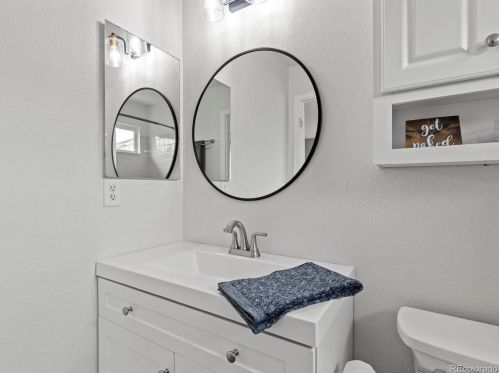 4825 Eaton Park Way, Aurora CO  80016-5831 exterior