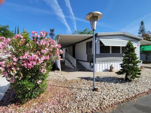 6080 Nob Hill Dr, Newcastle, CA 95658-9564