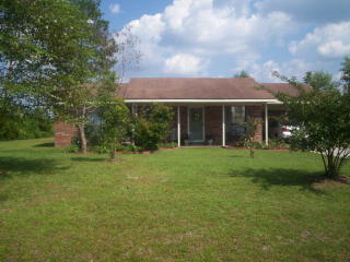 519 Beach Rd, Baxley, GA 31513-8791