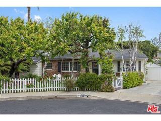 526 Bentley Ave, Los Angeles, CA 90049-3501