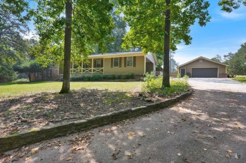 1812 Wiggins Cir, Conyers GA  30094-5849 exterior