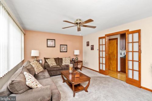 113 Stockton St, Trenton, NJ 08618-3936